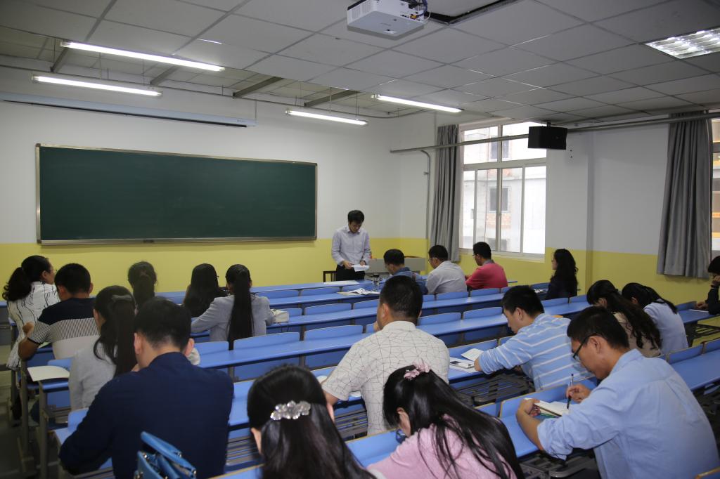 2026世界杯官网举行新进教师试讲活动