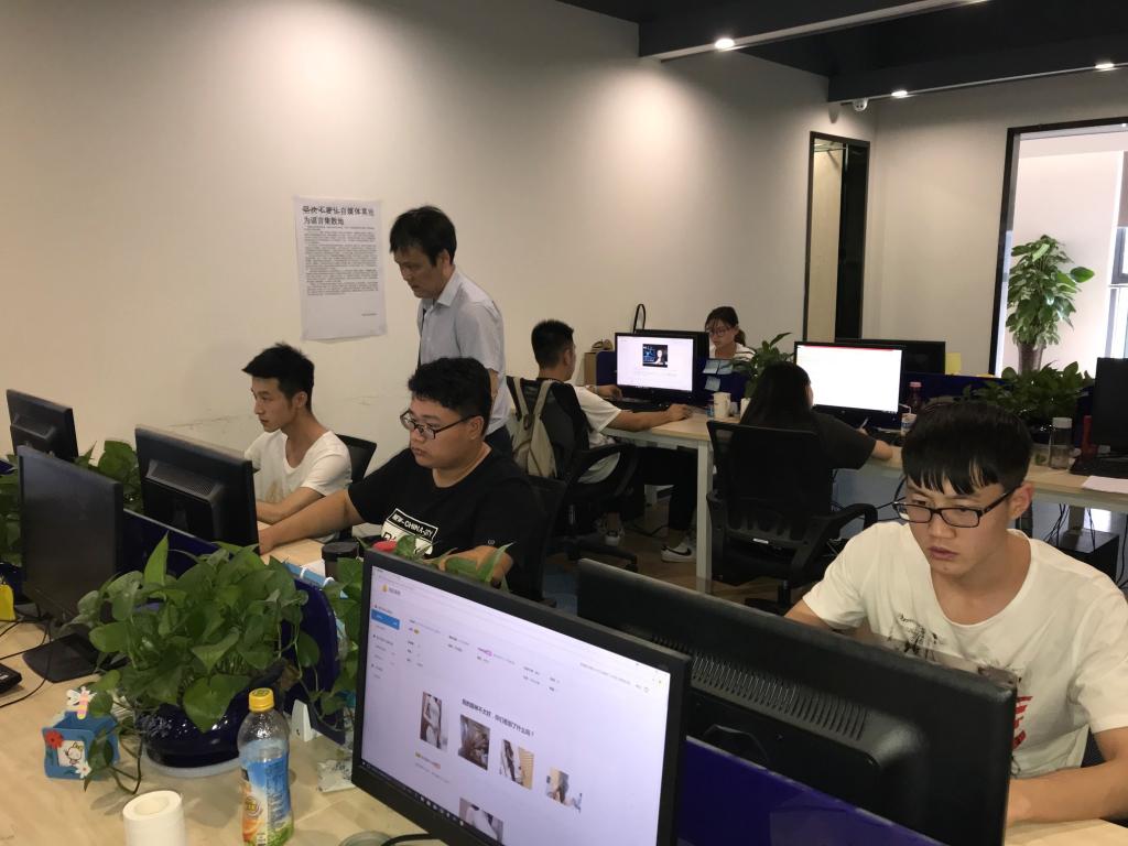 2026世界杯官网领导看望实习学生
